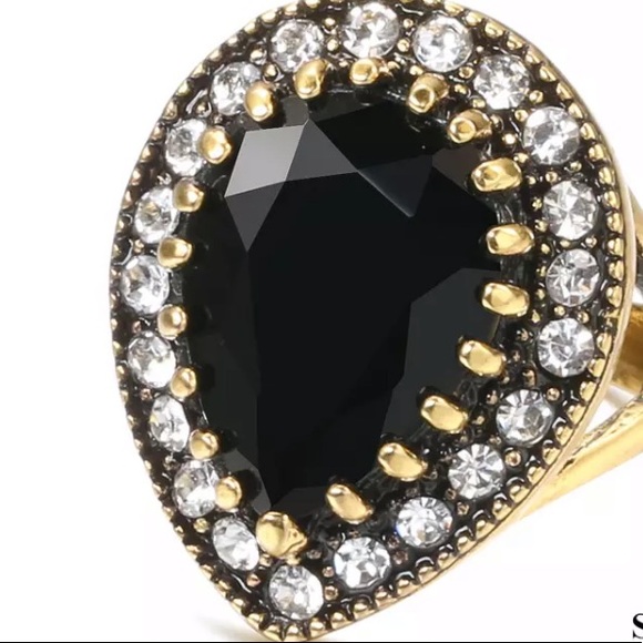 ANTIQUE GOLD BOHO BLACK CRYSTAL RING - Picture 3 of 6